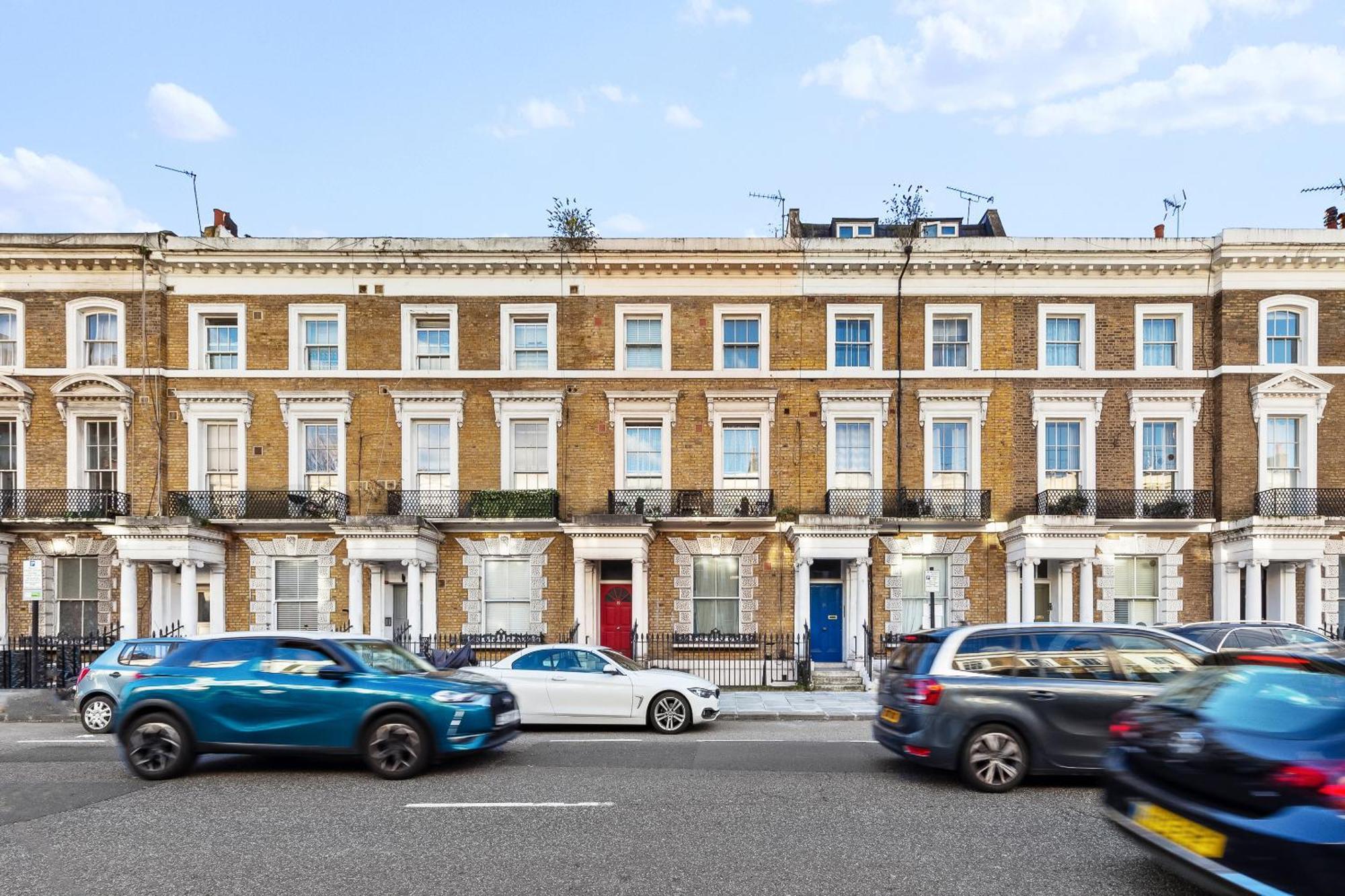 Balcony Blue Theme 1 Bedroom Central London Luxury Flat Near Hyde Park! Accommodates Up To 6! Double Sofa Bed And Next To Station! Exterior photo