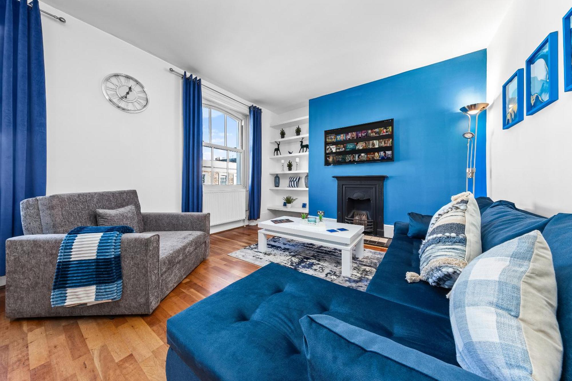 Balcony Blue Theme 1 Bedroom Central London Luxury Flat Near Hyde Park! Accommodates Up To 6! Double Sofa Bed And Next To Station! Exterior photo